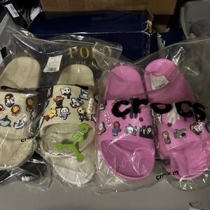 CROCS Fun Character Slides - Cream and Pink